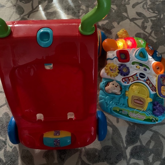 VTech Stroll and Discover Activity Walke - Picture 2 of 4